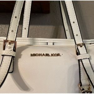 White Michael Kors bag* note the pics!SOLD
